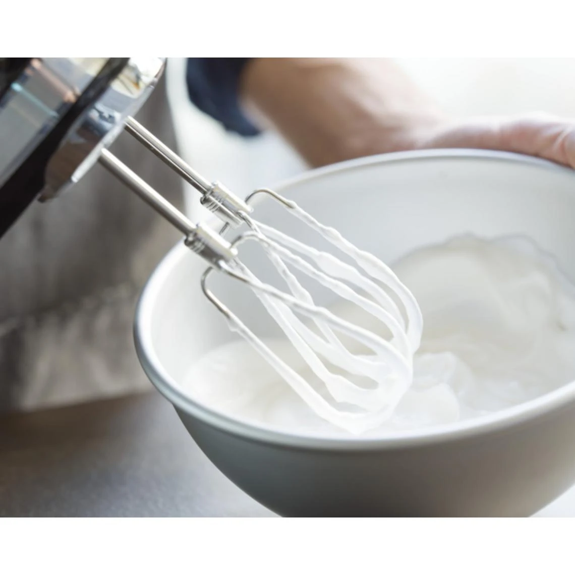 Batteur 5 Vitesses Kitchenaid 5KHM5110 Noir 4 Batteur 5 Vitesses Kitchenaid 5KHM5110 Noir – Image 4